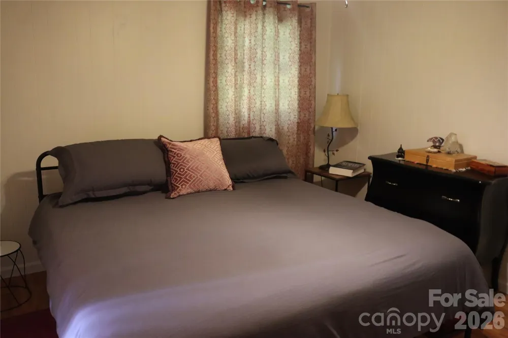 9 Wooded Valley Lane Burnsville, NC 28714