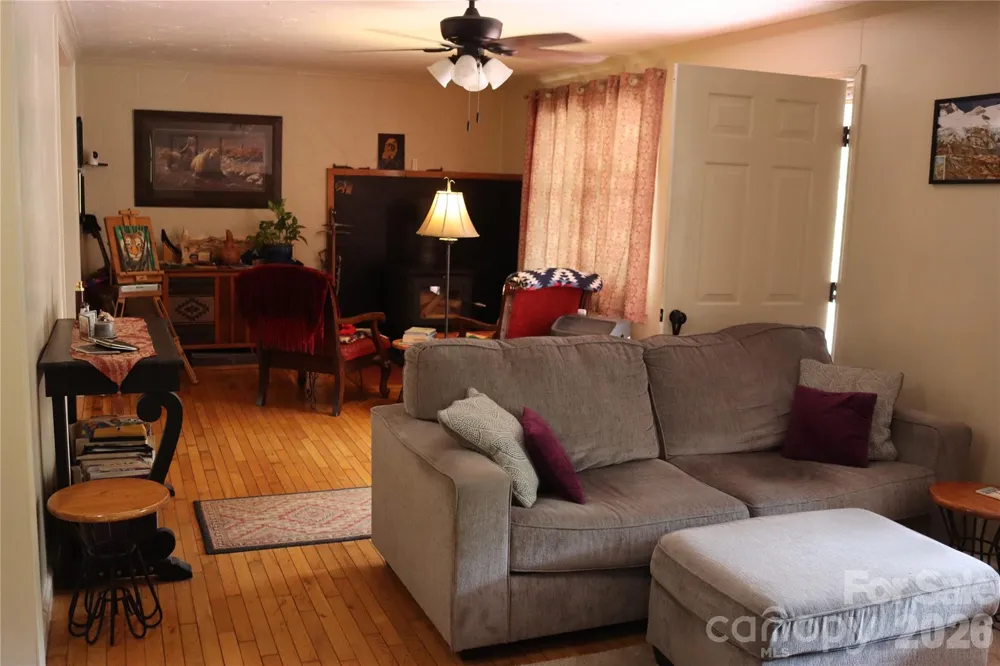 9 Wooded Valley Lane Burnsville, NC 28714