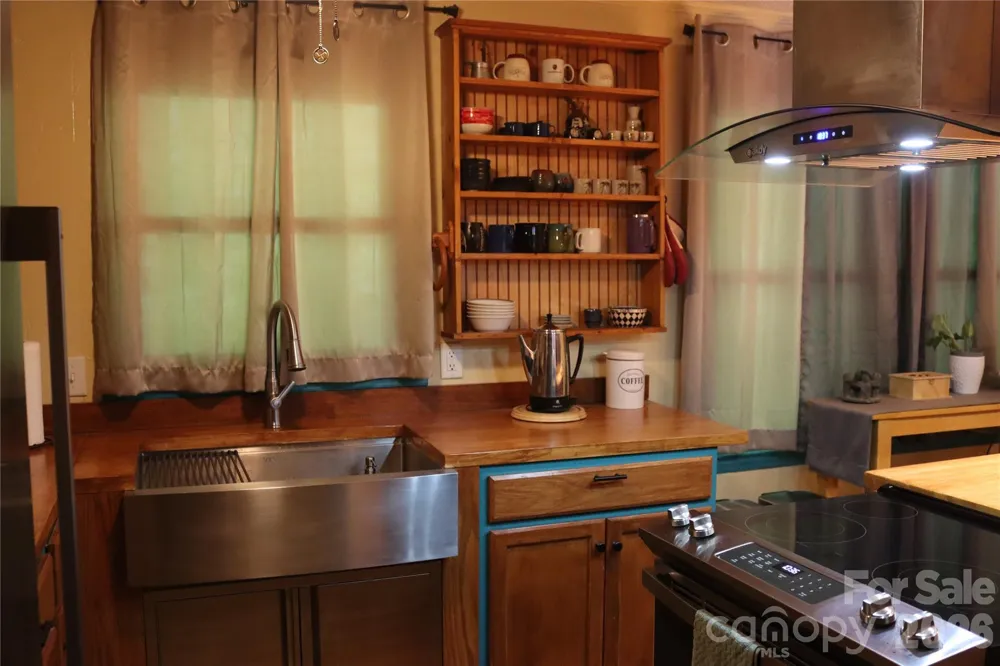 9 Wooded Valley Lane Burnsville, NC 28714