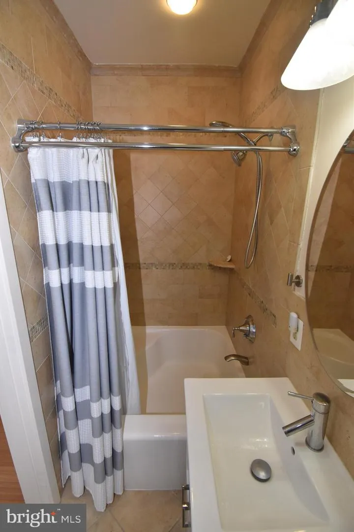 1121 ARLINGTON BOULEVARD #1011 Arlington, VA 22209