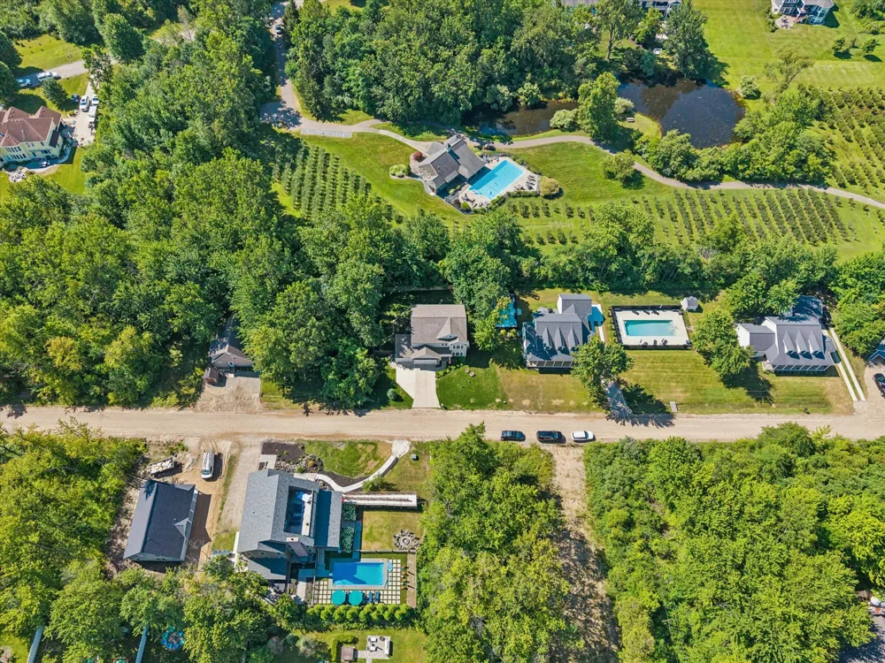 7242 Pacific Avenue South Haven, MI 49090