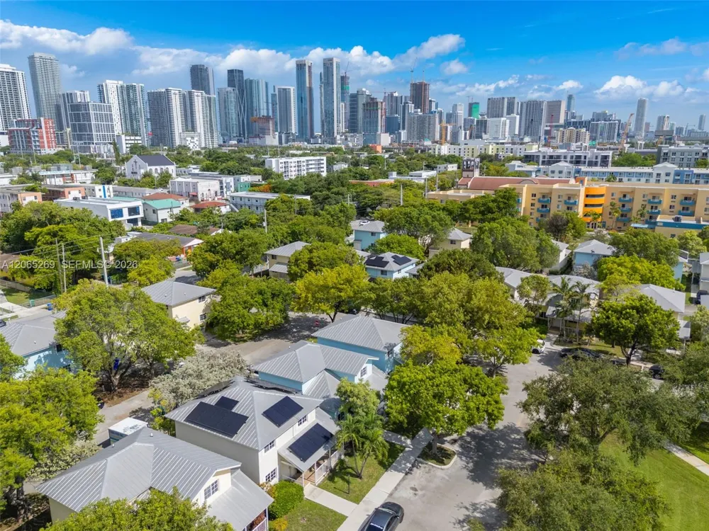 1975 NW 3rd Ct #39 Miami, FL 33136