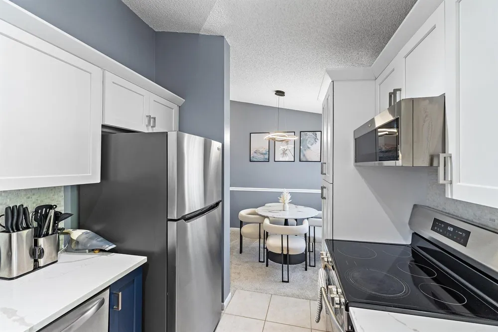 6540 Chasewood Drive #F Jupiter, FL 33458