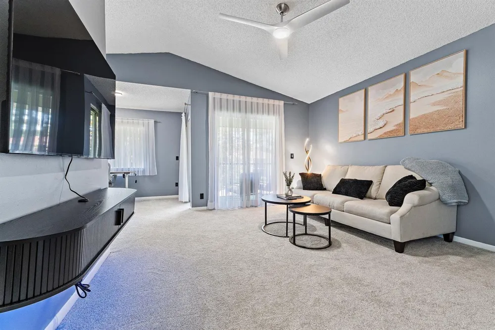 6540 Chasewood Drive #F Jupiter, FL 33458