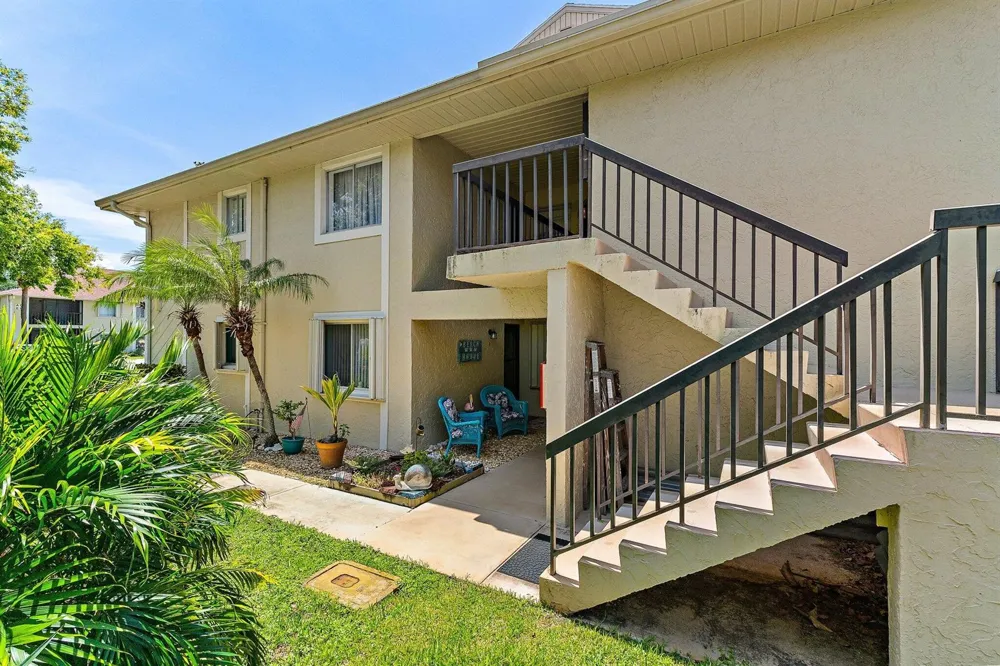 6540 Chasewood Drive #F Jupiter, FL 33458