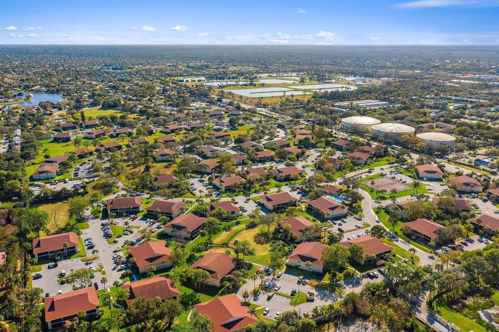 6540 Chasewood Drive #F Jupiter, FL 33458
