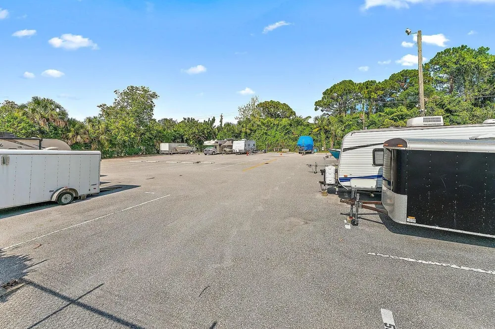 6540 Chasewood Drive #F Jupiter, FL 33458
