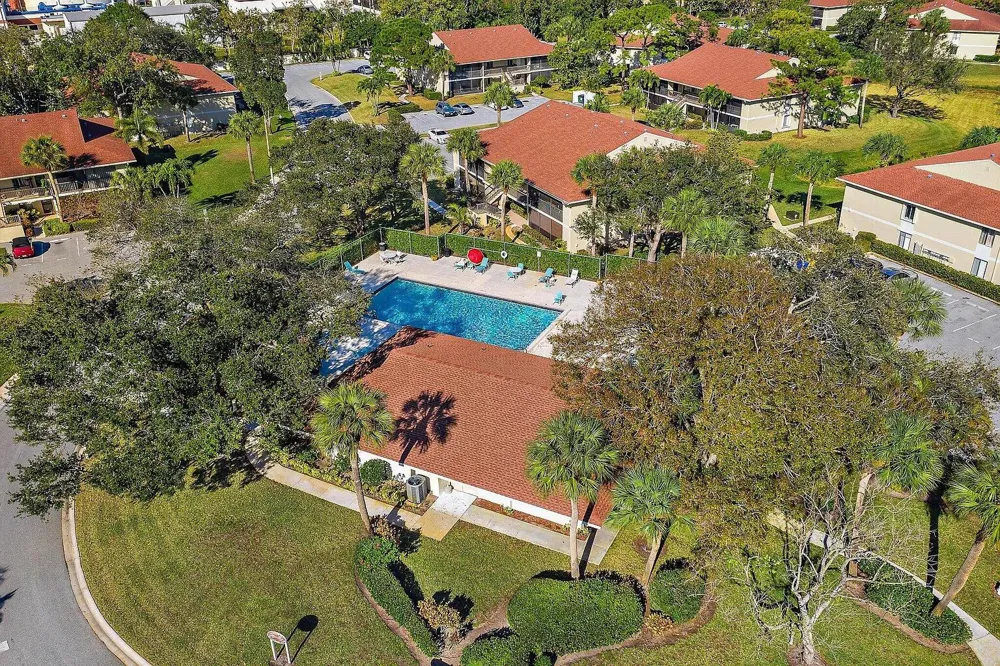 6540 Chasewood Drive #F Jupiter, FL 33458