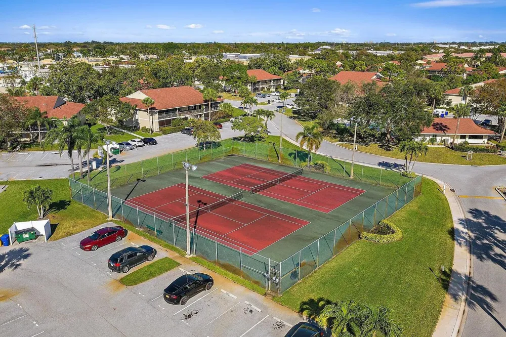 6540 Chasewood Drive #F Jupiter, FL 33458