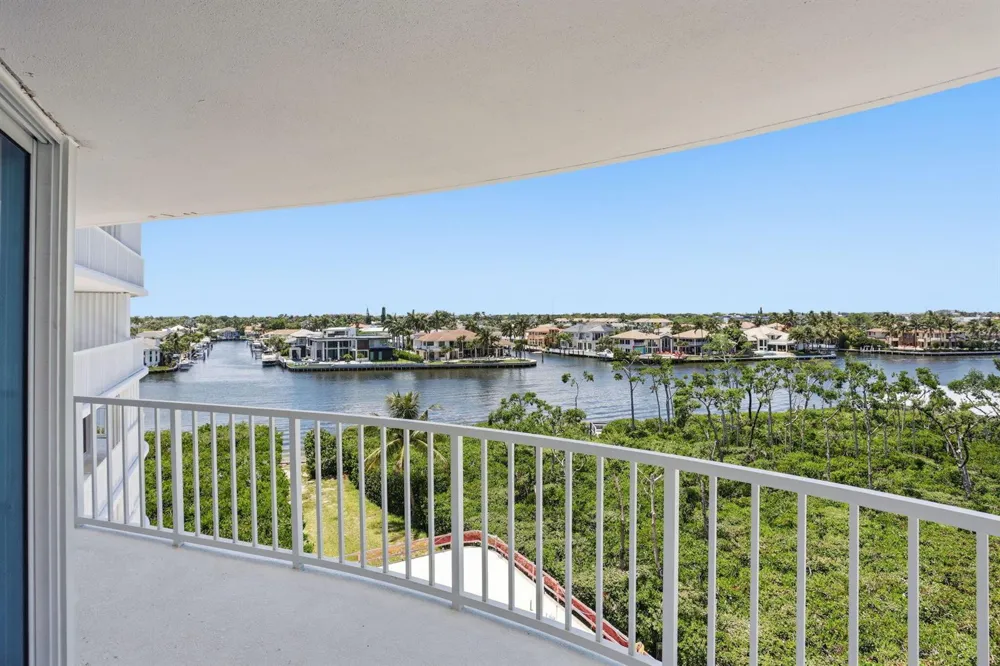 3210 S Ocean Boulevard #602 Highland Beach, FL 33487