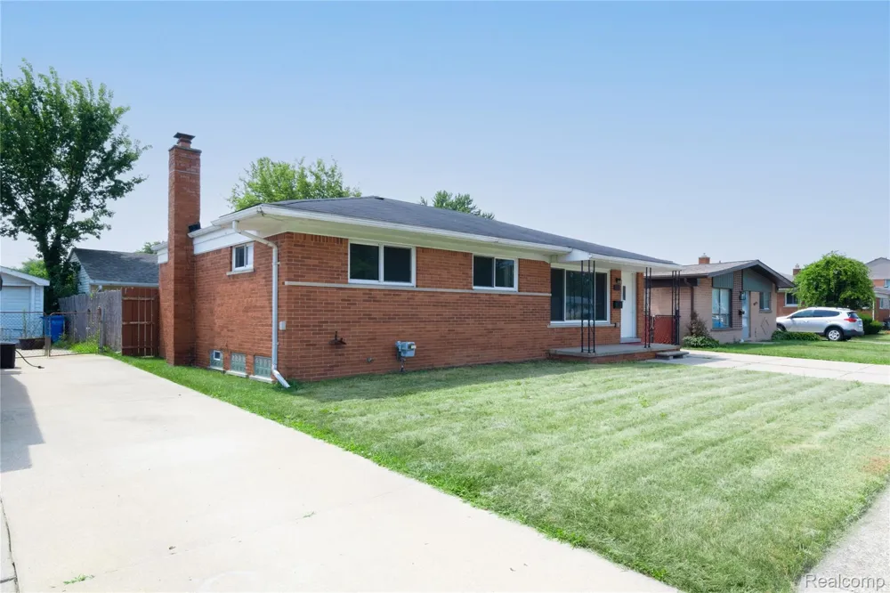 1575 W 13 Mile Road Madison Heights City, MI 48071