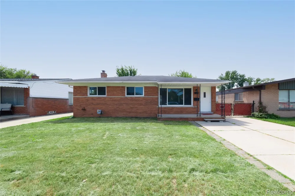 1575 W 13 Mile Road Madison Heights City, MI 48071
