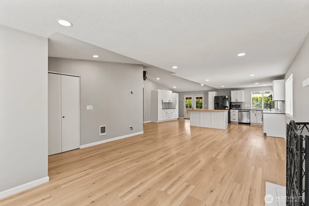 10220 NW 24th Avenue Vancouver, WA 98685