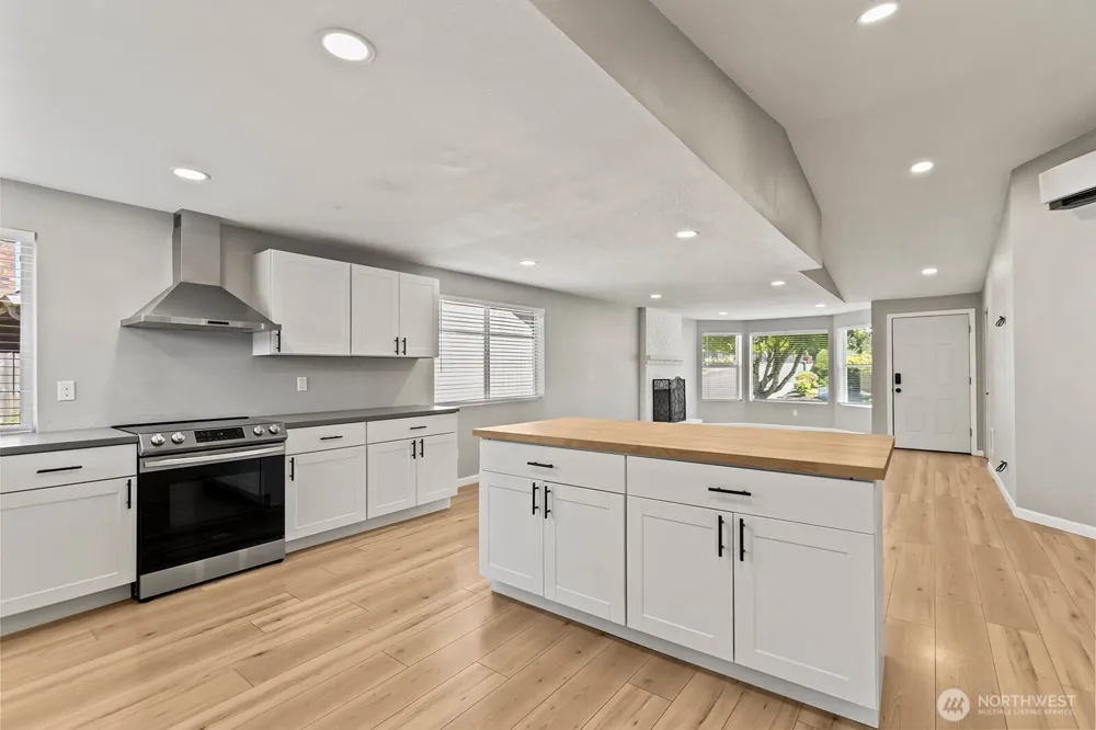 10220 NW 24th Avenue Vancouver, WA 98685