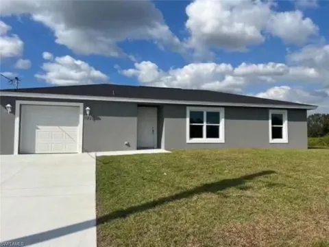 7013 Rich Circle