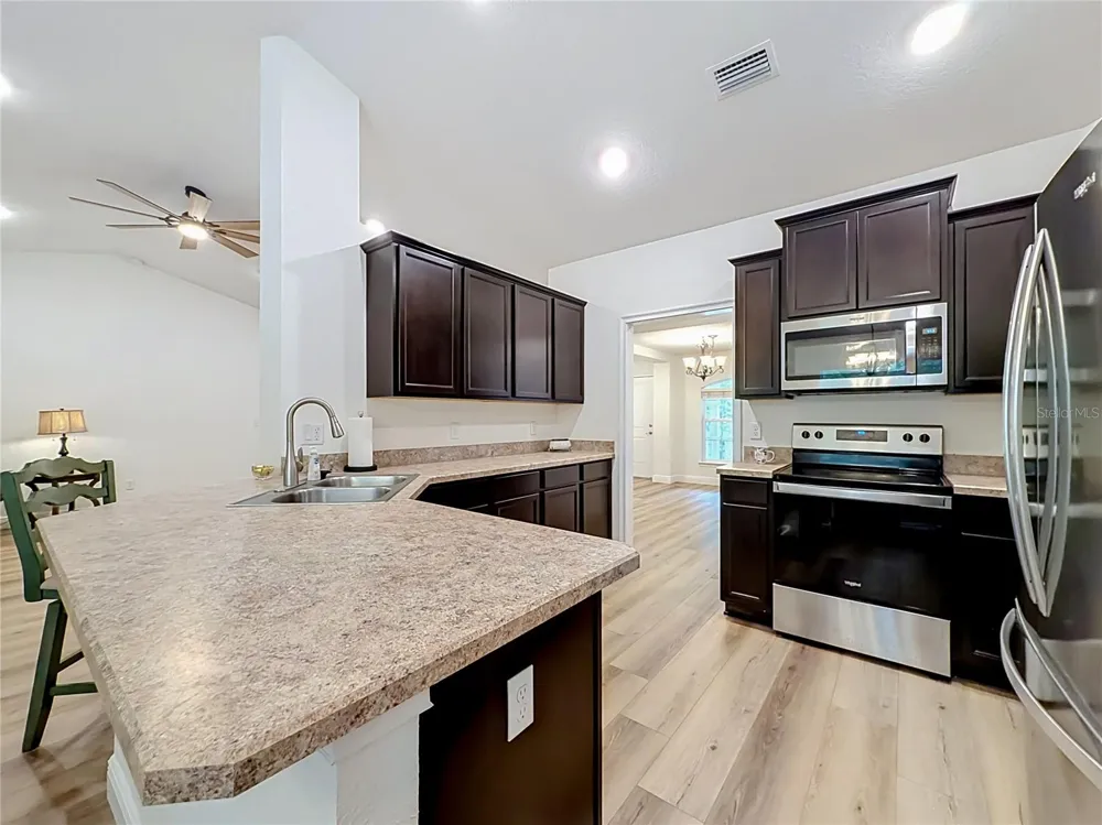 28 HOLLY COURT Homosassa, FL 34446