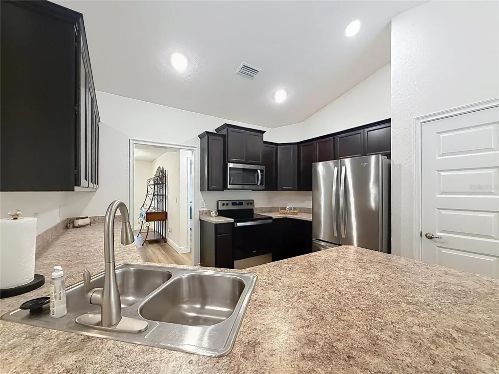 28 HOLLY COURT Homosassa, FL 34446