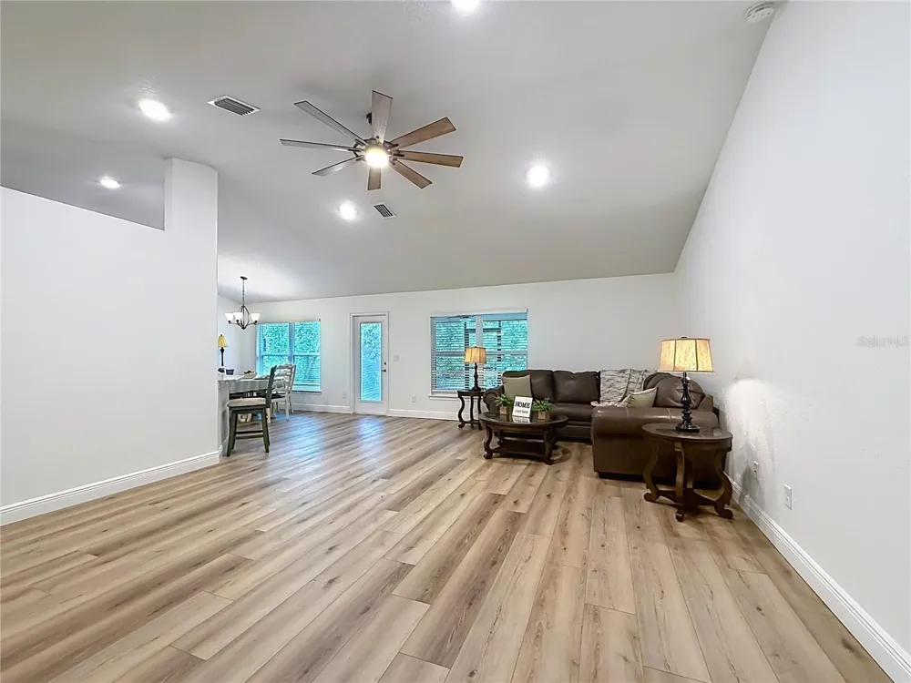 28 HOLLY COURT Homosassa, FL 34446