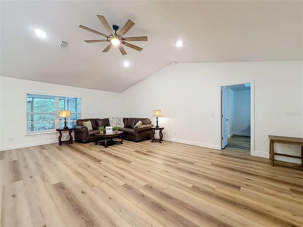 28 HOLLY COURT Homosassa, FL 34446