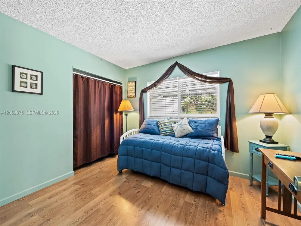 2841 NW 69th Ct Fort Lauderdale, FL 33309
