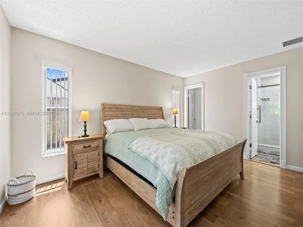 2841 NW 69th Ct Fort Lauderdale, FL 33309