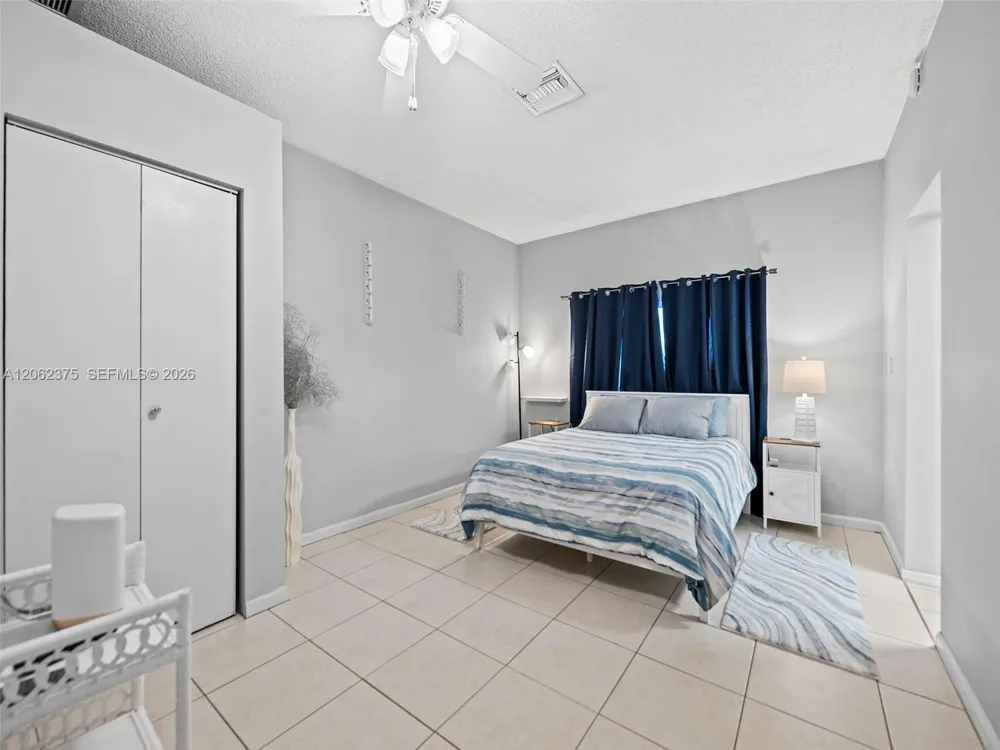 2841 NW 69th Ct Fort Lauderdale, FL 33309