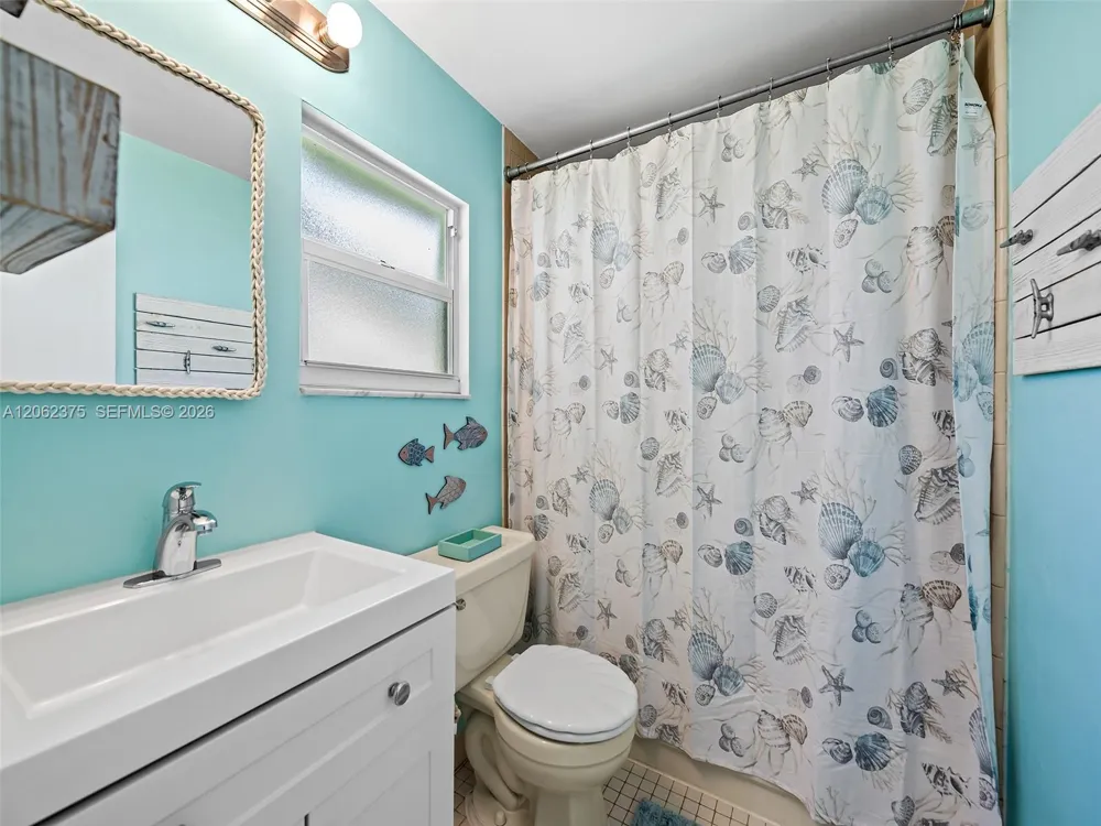 2841 NW 69th Ct Fort Lauderdale, FL 33309