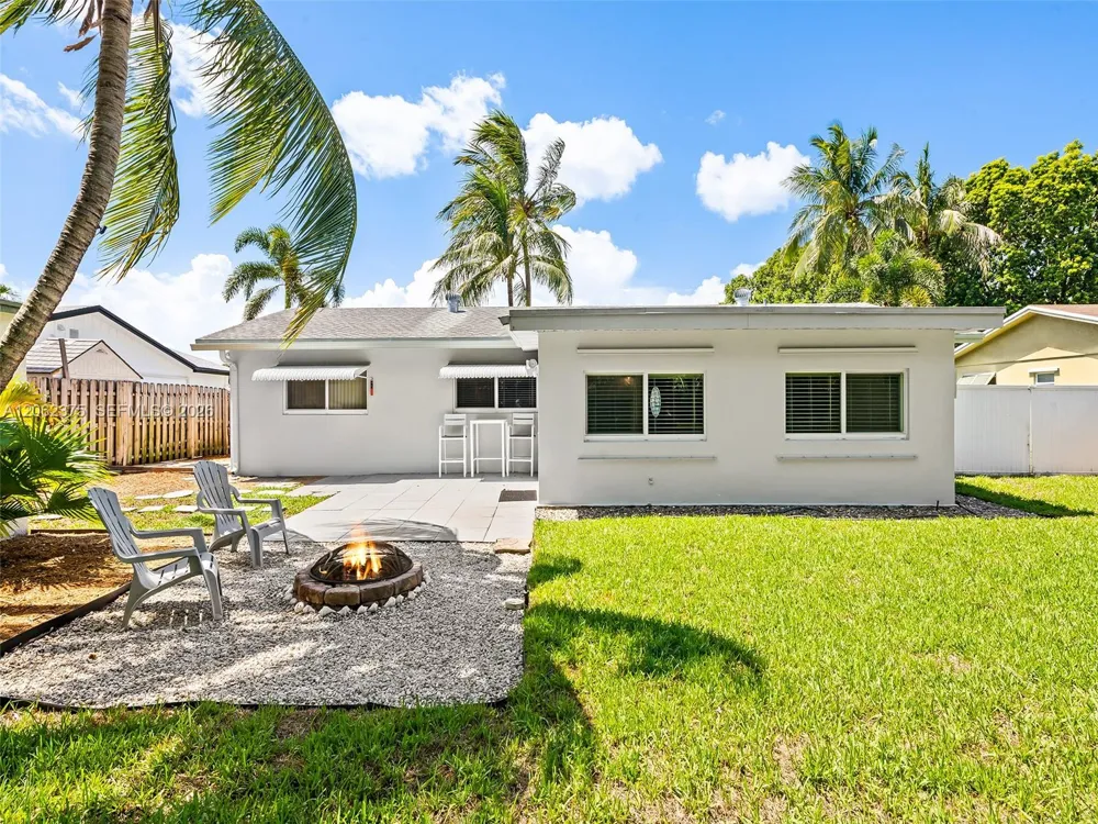 2841 NW 69th Ct Fort Lauderdale, FL 33309