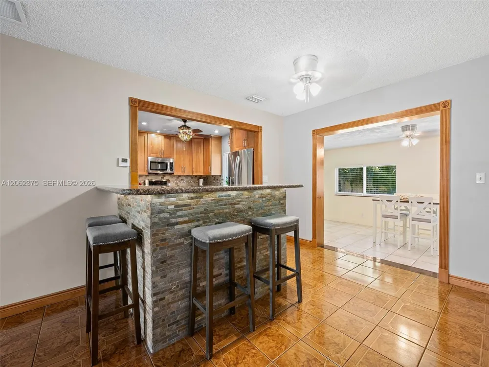 2841 NW 69th Ct Fort Lauderdale, FL 33309