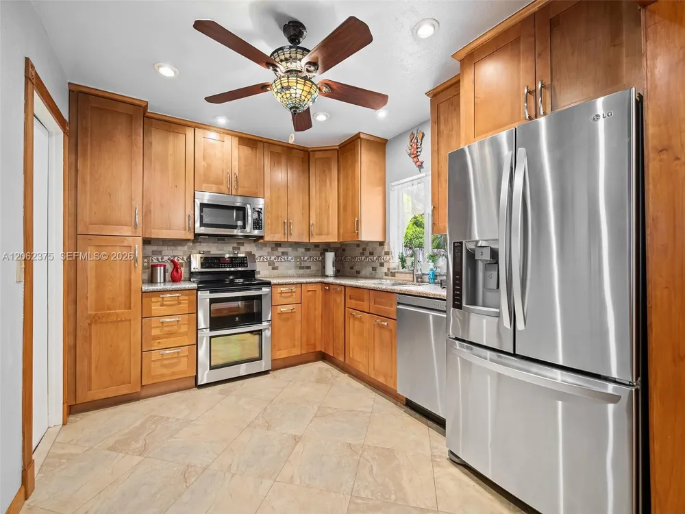 2841 NW 69th Ct Fort Lauderdale, FL 33309