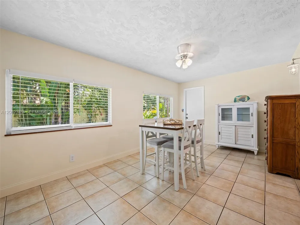 2841 NW 69th Ct Fort Lauderdale, FL 33309