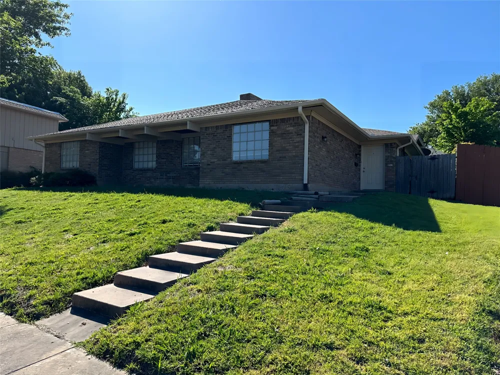 2818 Golfing Green Drive Farmers Branch, TX 75234