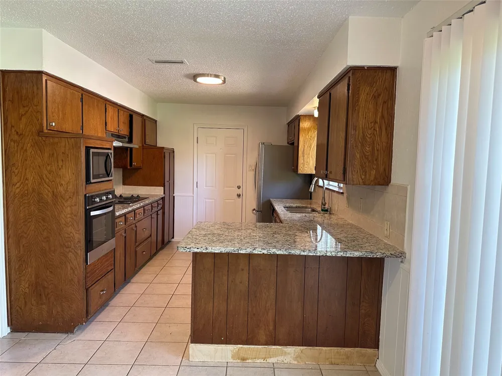 2818 Golfing Green Drive Farmers Branch, TX 75234