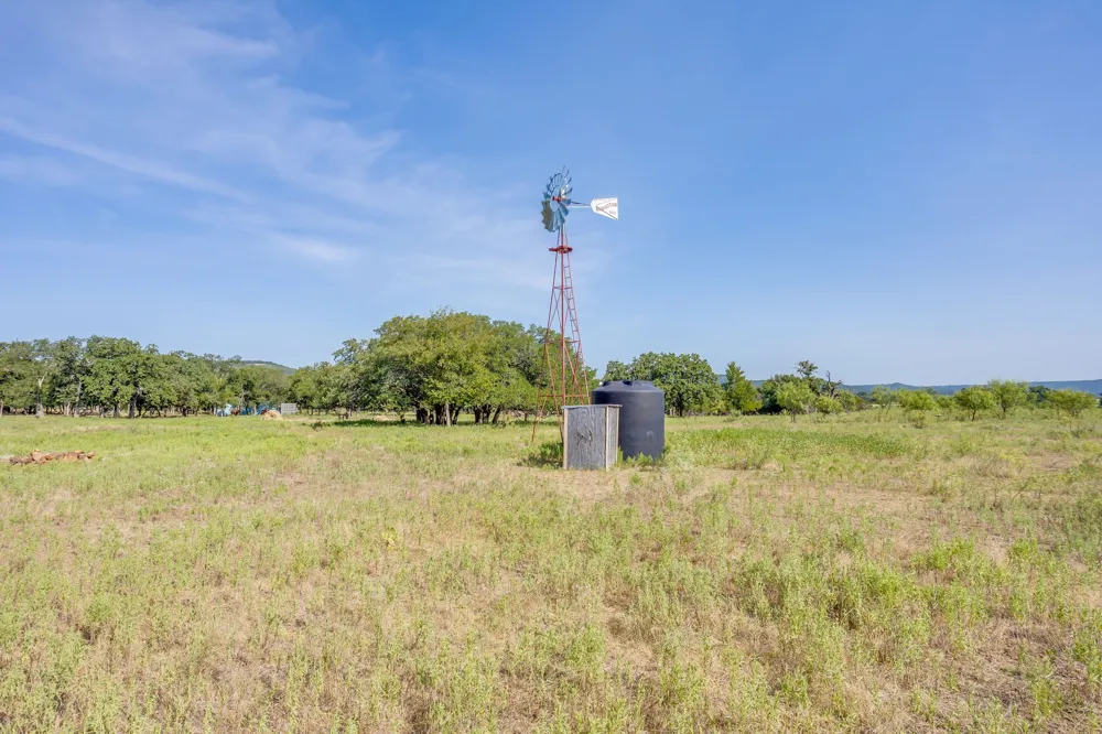 897 Wilson Palo Pinto, TX 76484