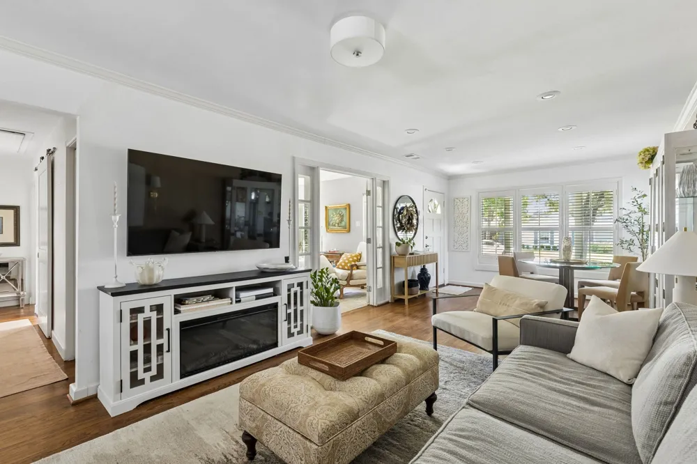 3715 Valley Ridge Road Dallas, TX 75220