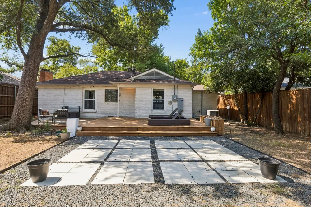 3715 Valley Ridge Road Dallas, TX 75220