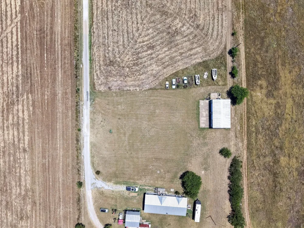 1489 Lone Elm Road Waxahachie, TX 75167