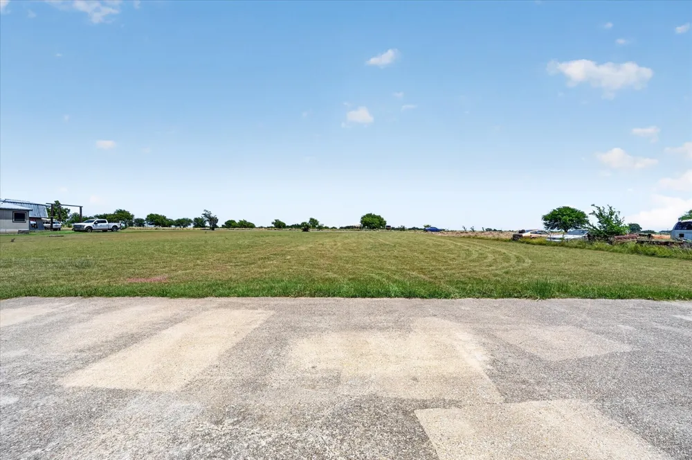 1489 Lone Elm Road Waxahachie, TX 75167