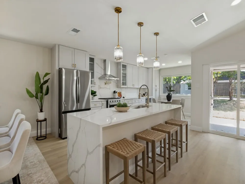 9008 Flicker Lane Dallas, TX 75238