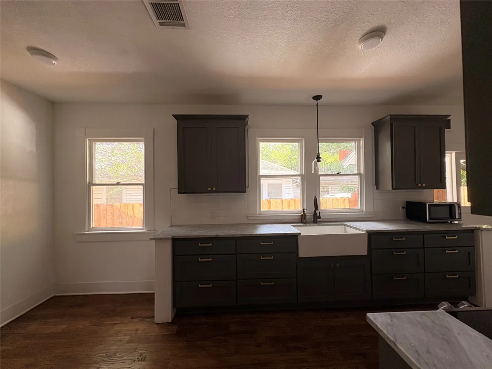 2626 Morrow Avenue Waco, TX 76707