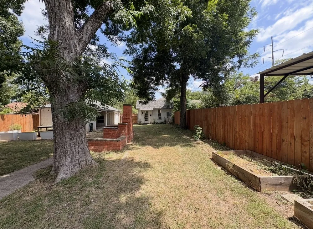 2626 Morrow Avenue Waco, TX 76707