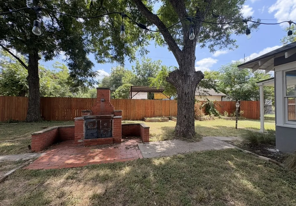 2626 Morrow Avenue Waco, TX 76707