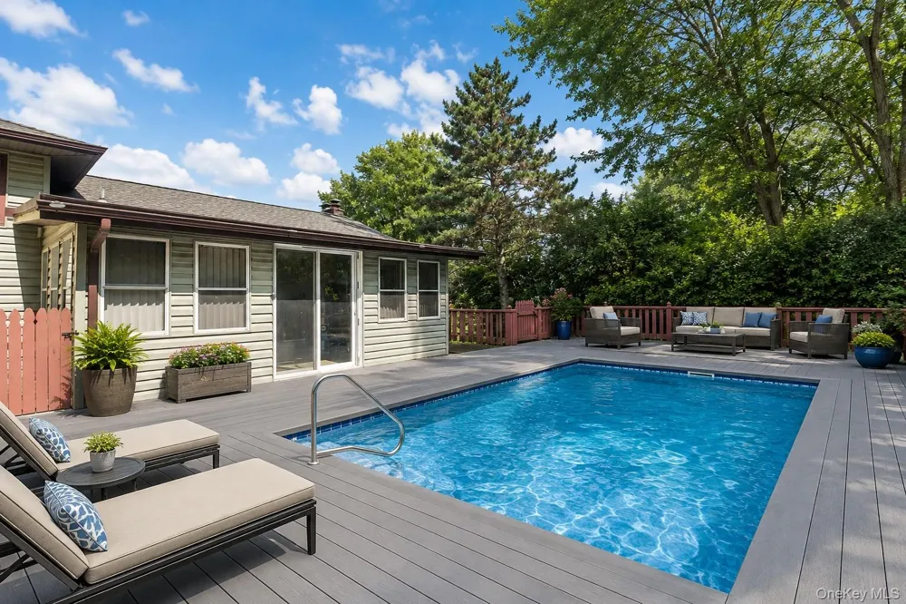 26 Monroe Drive Poughkeepsie, NY 12601