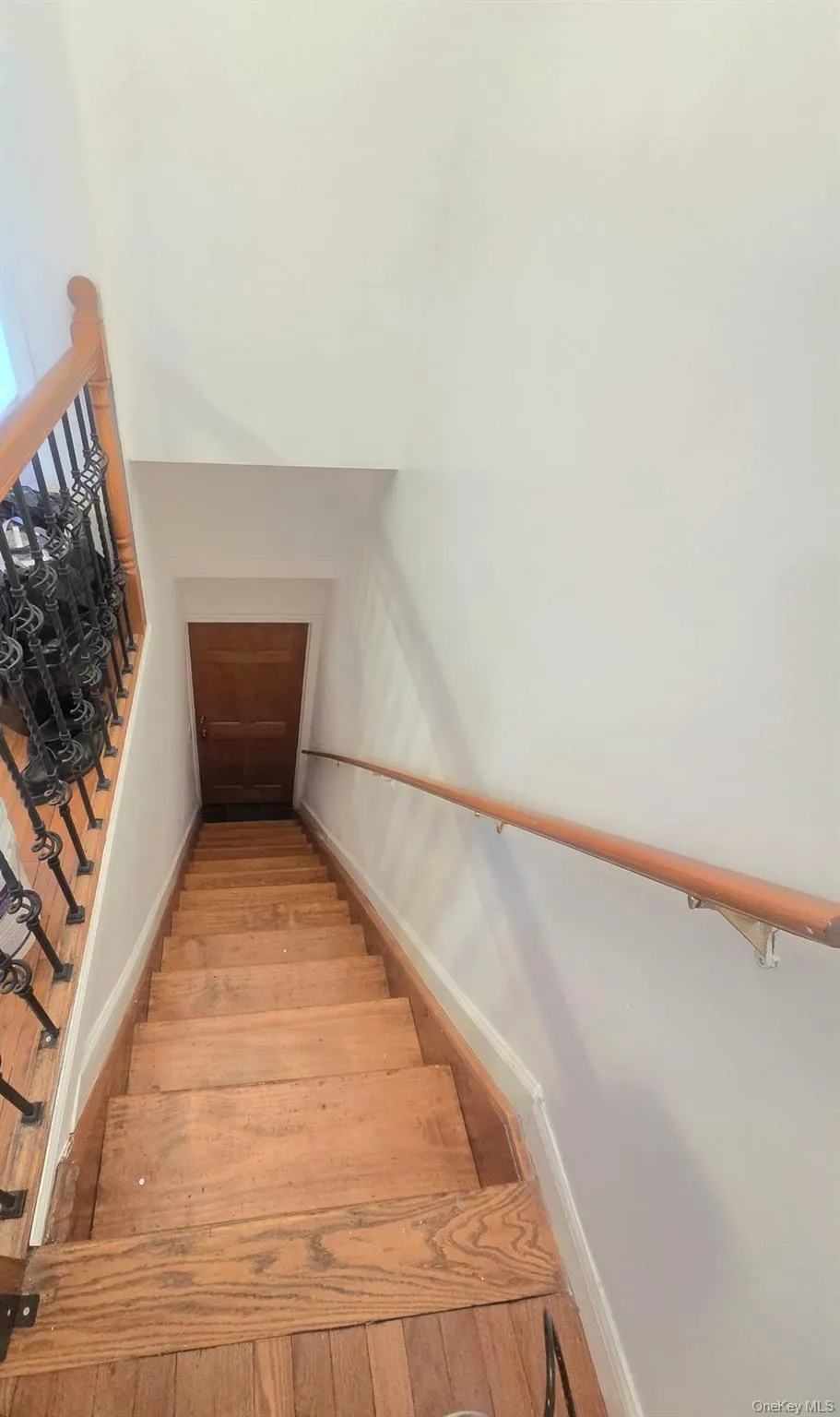 3223 96th Street #2F East Elmhurst, NY 11369