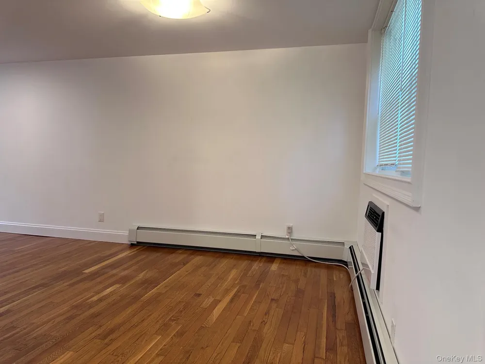 1 Gilbert Avenue #5 Smithtown, NY 11787