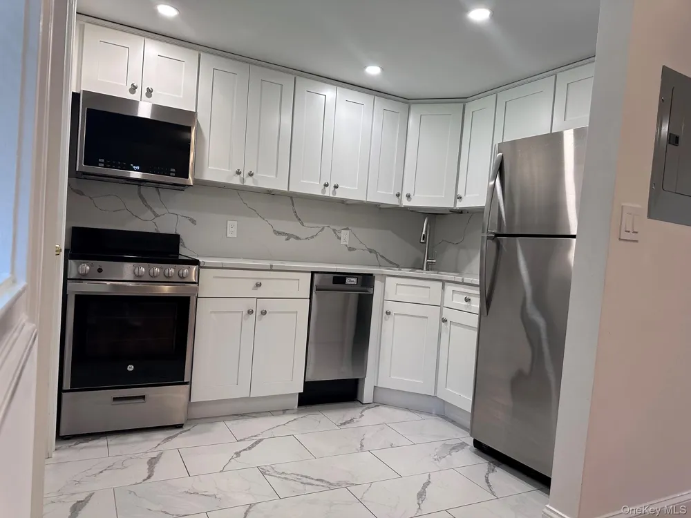 1 Gilbert Avenue #5 Smithtown, NY 11787