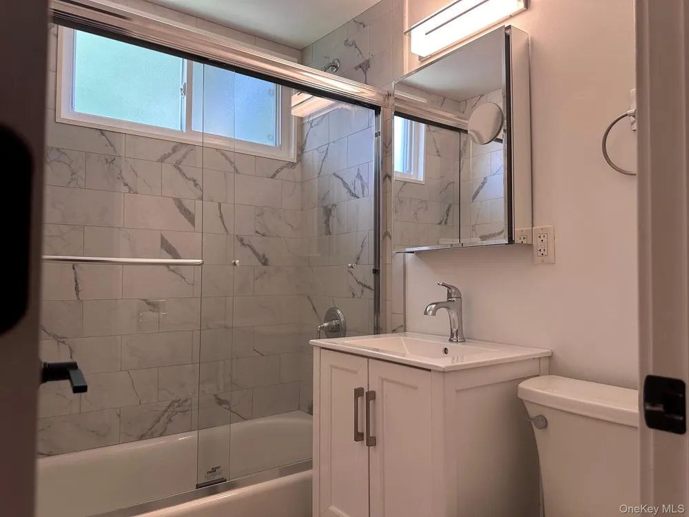 1 Gilbert Avenue #5 Smithtown, NY 11787