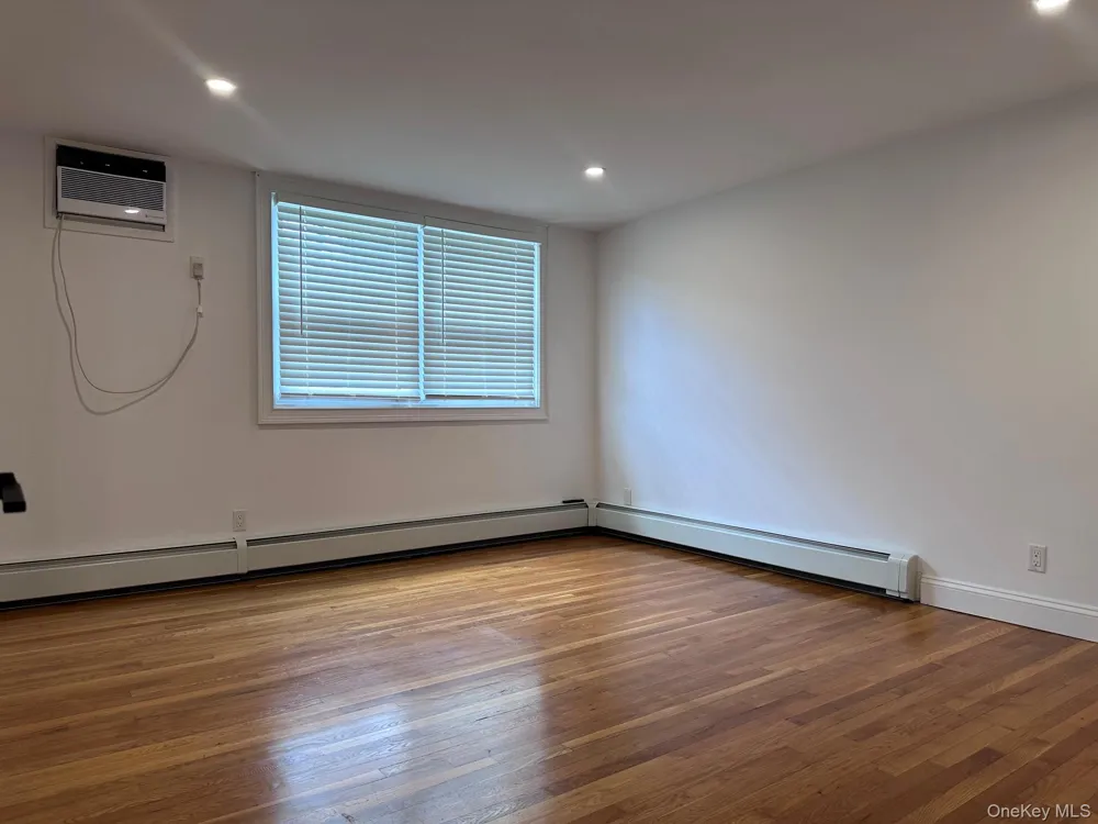 1 Gilbert Avenue #5 Smithtown, NY 11787