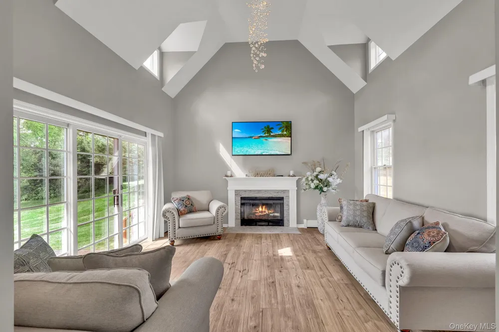 176 Beverly Road Chester, NY 10918
