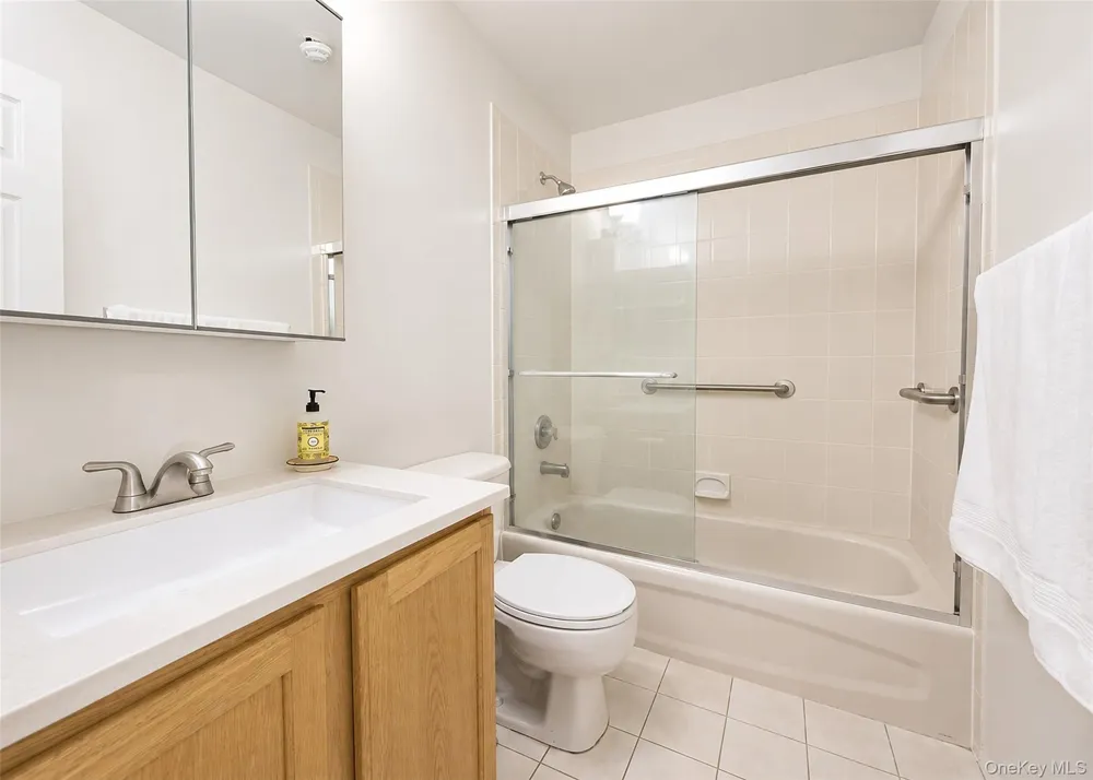 333 Prairie Court Manorville, NY 11949